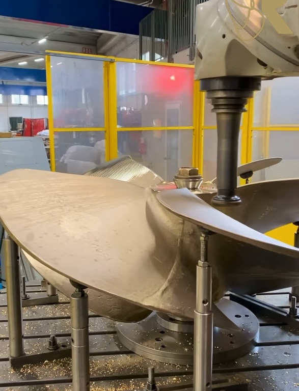 fresatrice – eliche radice, milano fresatrice - eliche radice, milano